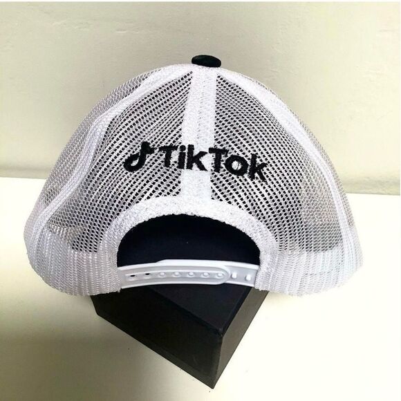 Tik Tok Creator Cap -SnapBack -influencer- creator- baseball cap - lid NWOT - Picture 2 of 3